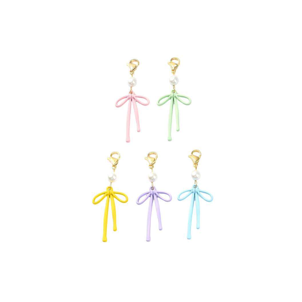 Front view of the Bowknot Alloy with Pearl | Shoe, Purse, Hat Charm