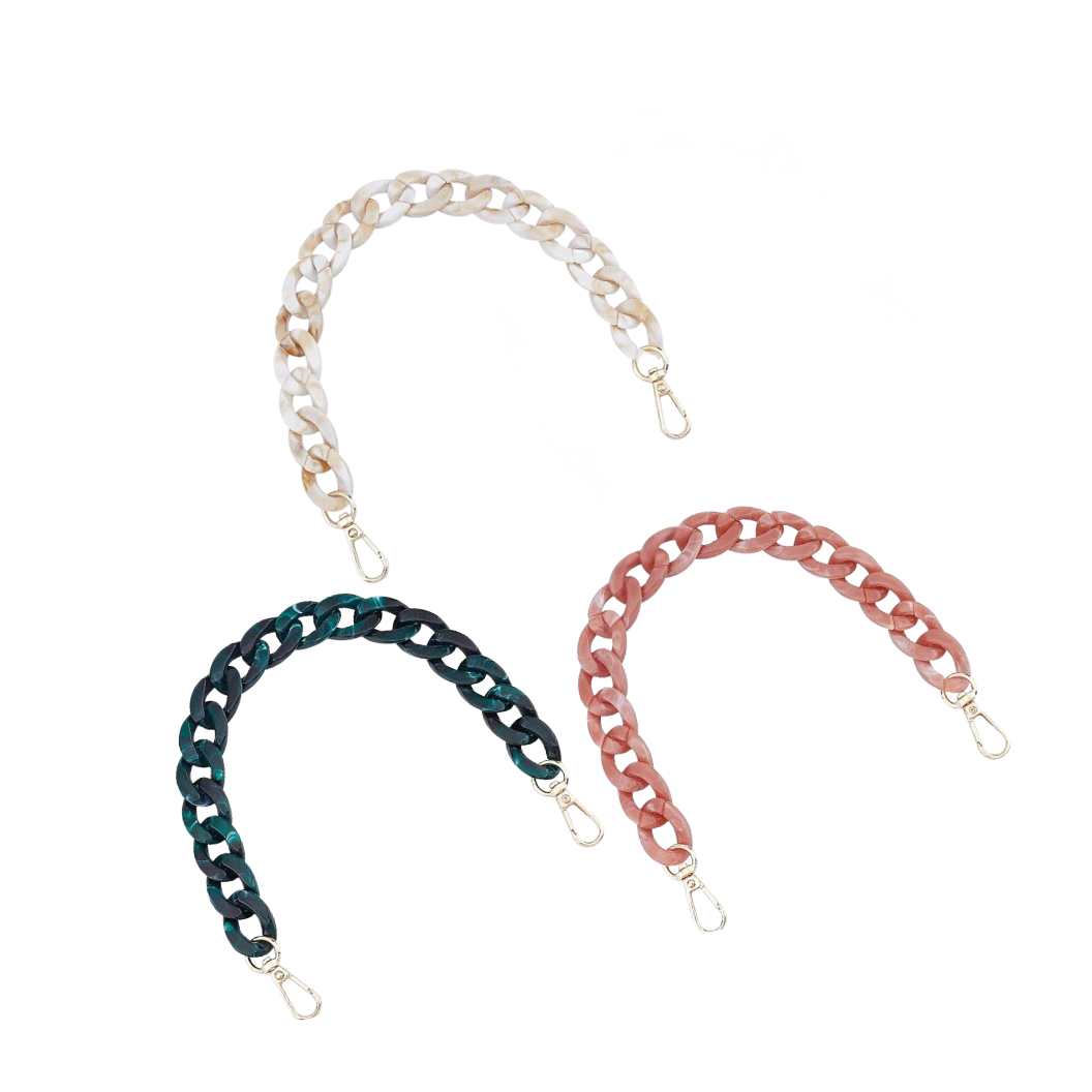 Front view of the Kate Purse Chain | Assorted